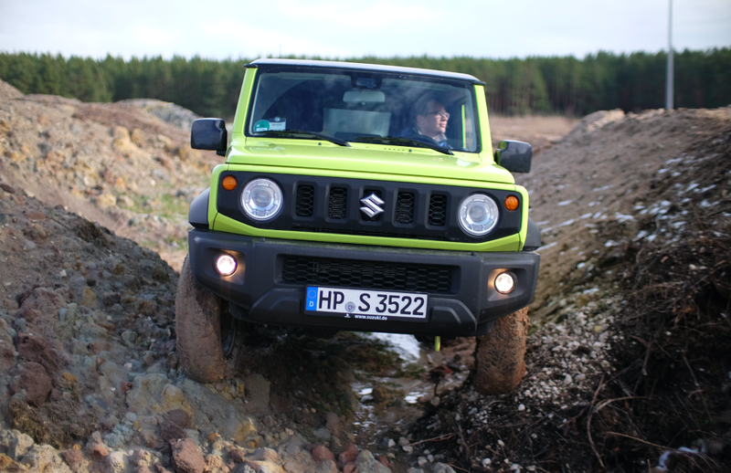 Illustration for article titled The 2018 Suzuki Jimny Is the Off-Road Bargain of Your Dreams, and the Highway Cruiser of Your Nightmares